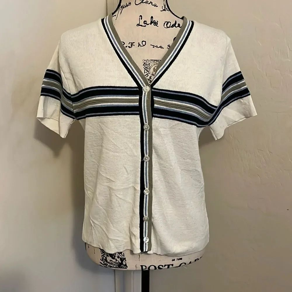 Vintage 90’s White Acrylic Button Closure Top
